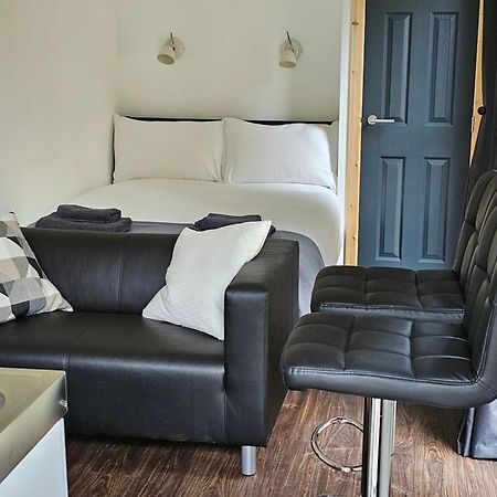A Unique Experience In A Converted Shipping Containers, Glamness Is Adults Only Inverness Eksteriør billede
